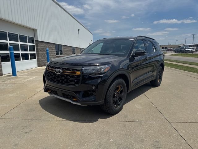 New 2026 Agate Black Metallic Ford Tremor® image 9