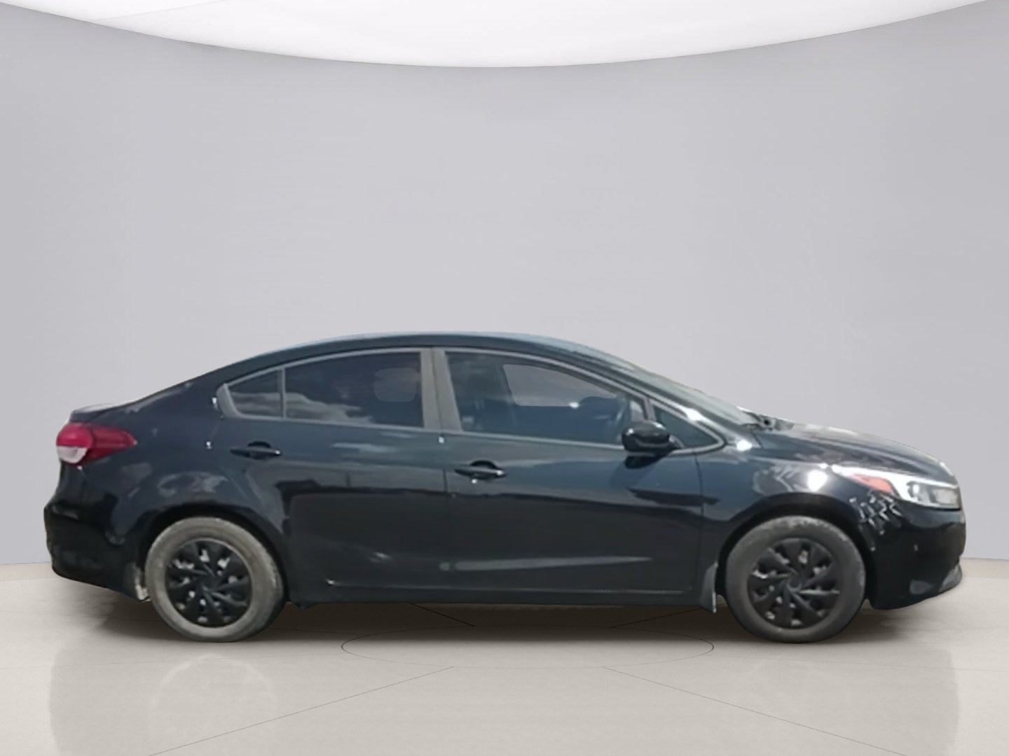 Used 2018 Black Kia  image 6