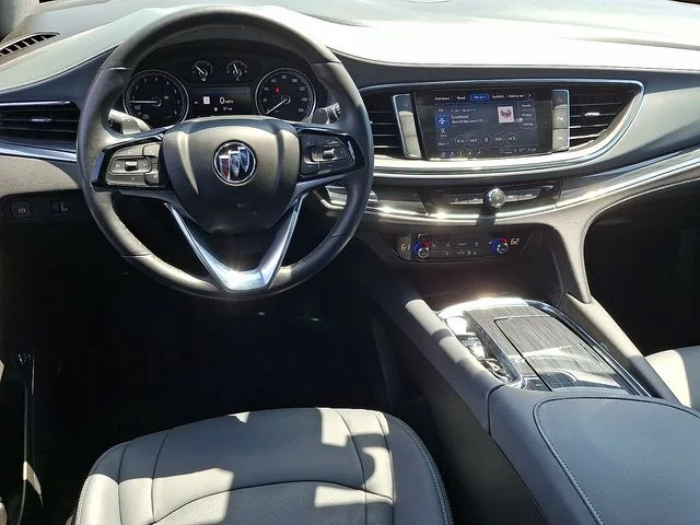 Used 2023 Red Buick Essence image 11