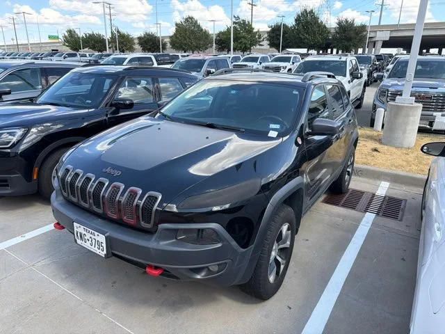Used 2018 Black Jeep Trailhawk image 2