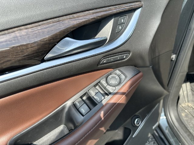 Used 2021 Gray Buick Avenir image 24
