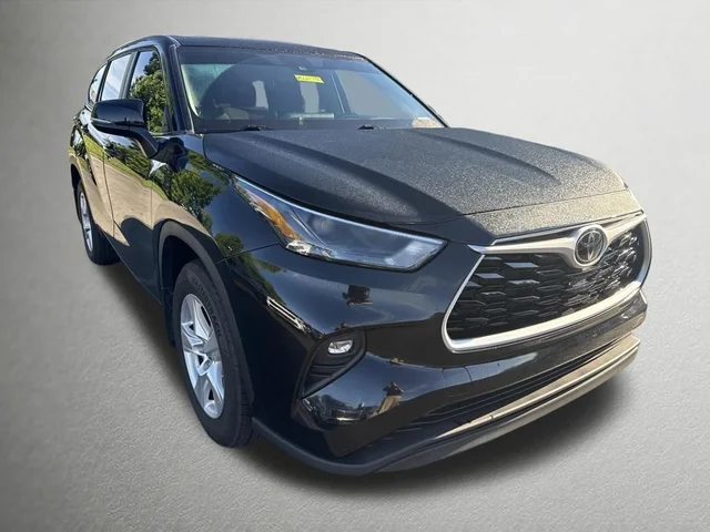 2023 Toyota Highlander LE