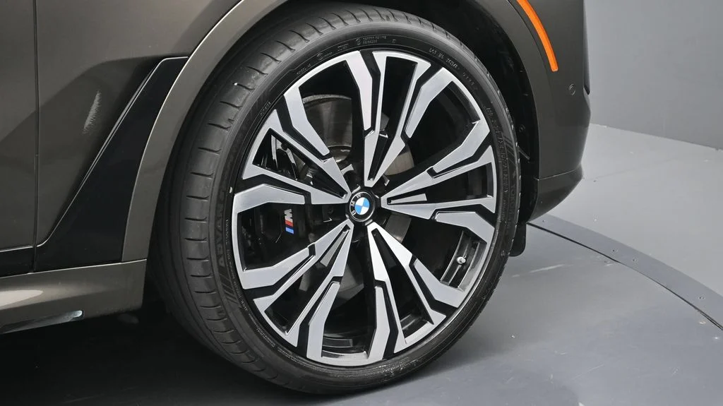 2025 BMW X7 M60i - Photo 6