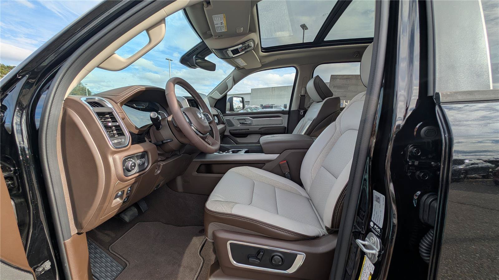 New 2026 Diamond Black Crystal Pearlcoat Ram Laramie image 19