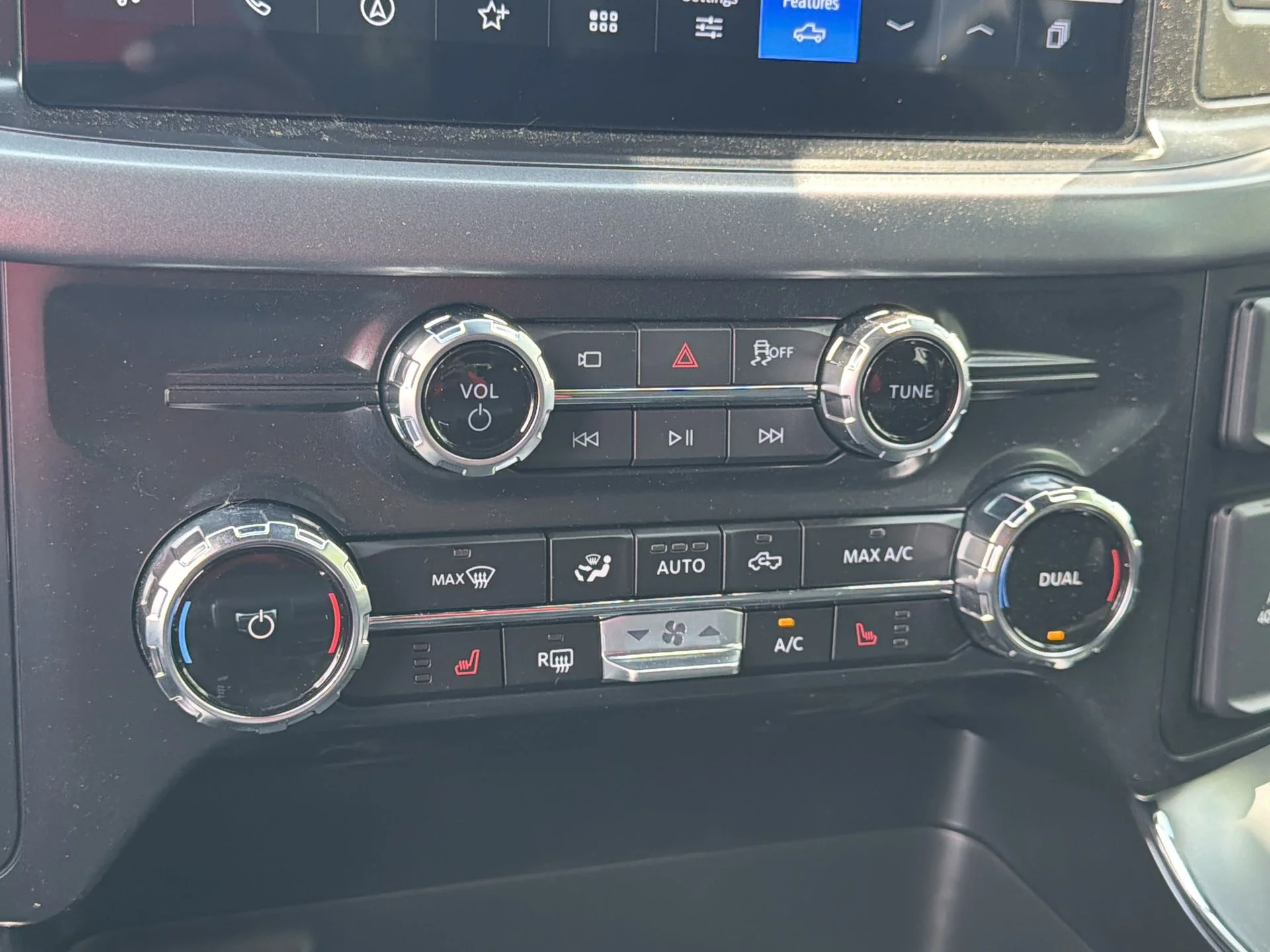 New 2026 Oxford White Ford XLT image 12