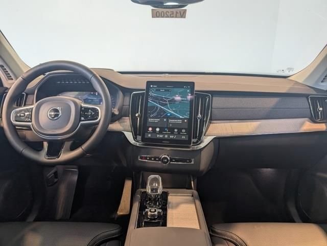 2026 Volvo XC90 Ultra - Photo 13