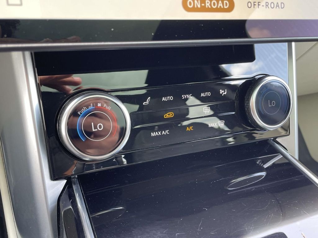 2023 Land Rover Range Rover SE - Photo 30