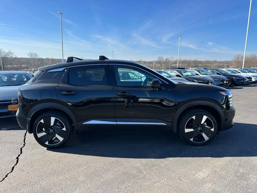 New 2026 Super Black Nissan SR image 2