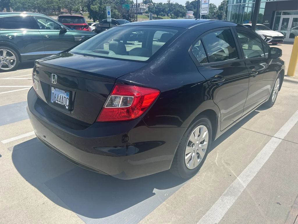 Used 2012 Crystal Black Pearl Honda LX image 7