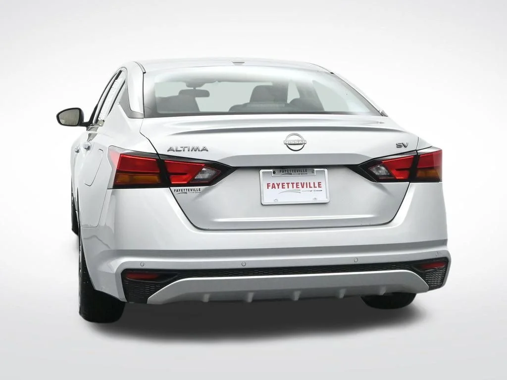 Used 2024 Silver Nissan 2.5 SV image 8