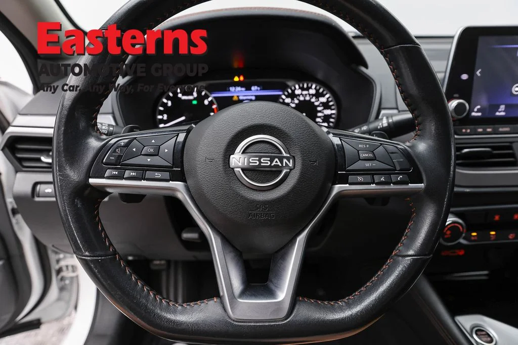 Used 2024 White Nissan 2.5 SR image 10