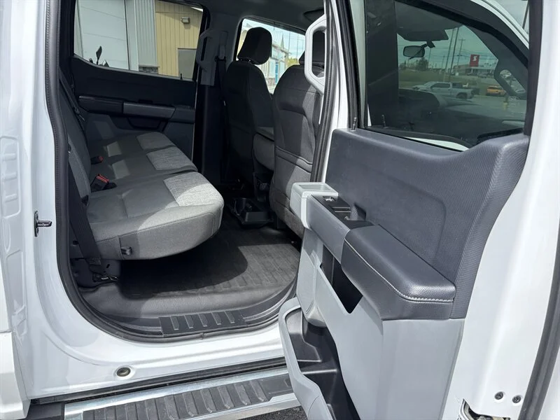 Used 2022 White Ford XLT image 14
