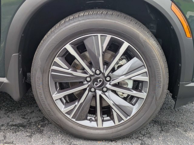 New 2027 Green INFINITI LUXE image 11