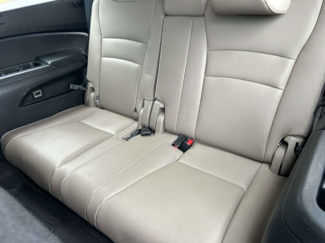 Used 2019  Honda EX-L image 22