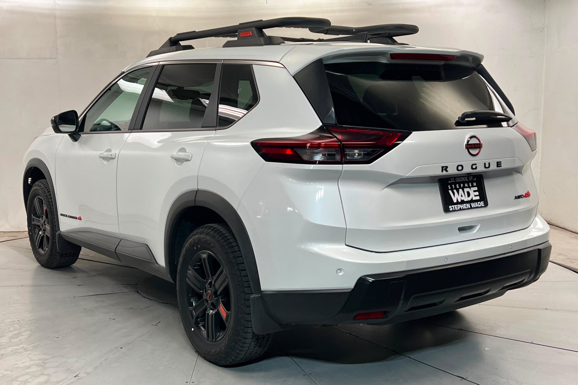 New 2026 Everest White Pearl TriCoat Nissan Rock Creek® image 3