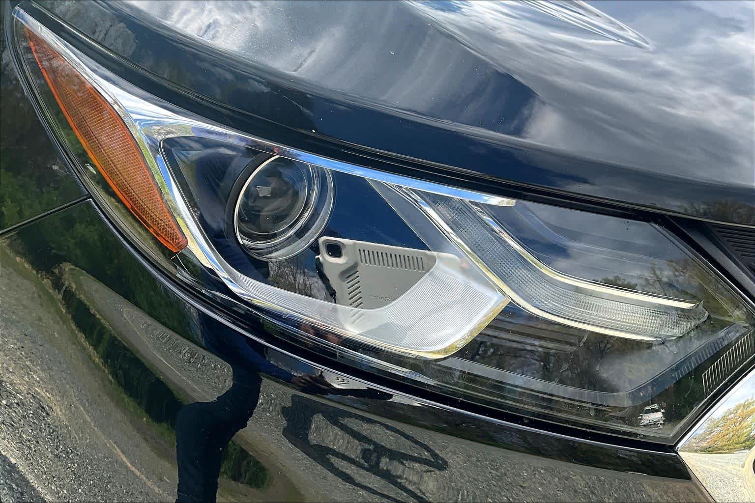 Used 2020 Mosaic Black Metallic Chevrolet LT image 28