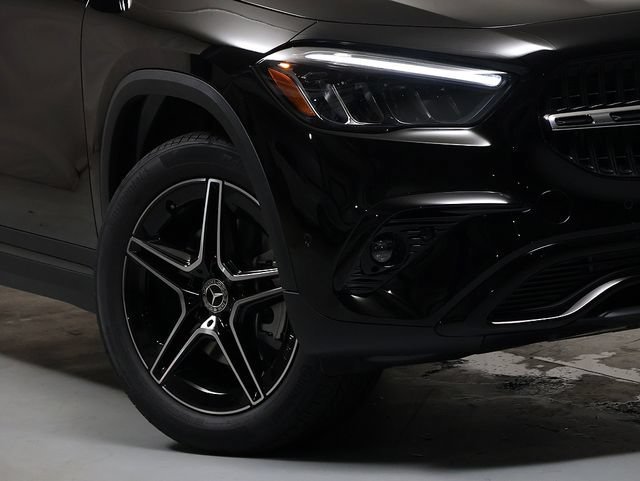 New 2026 Night Black Mercedes-Benz GLA 250 image 28