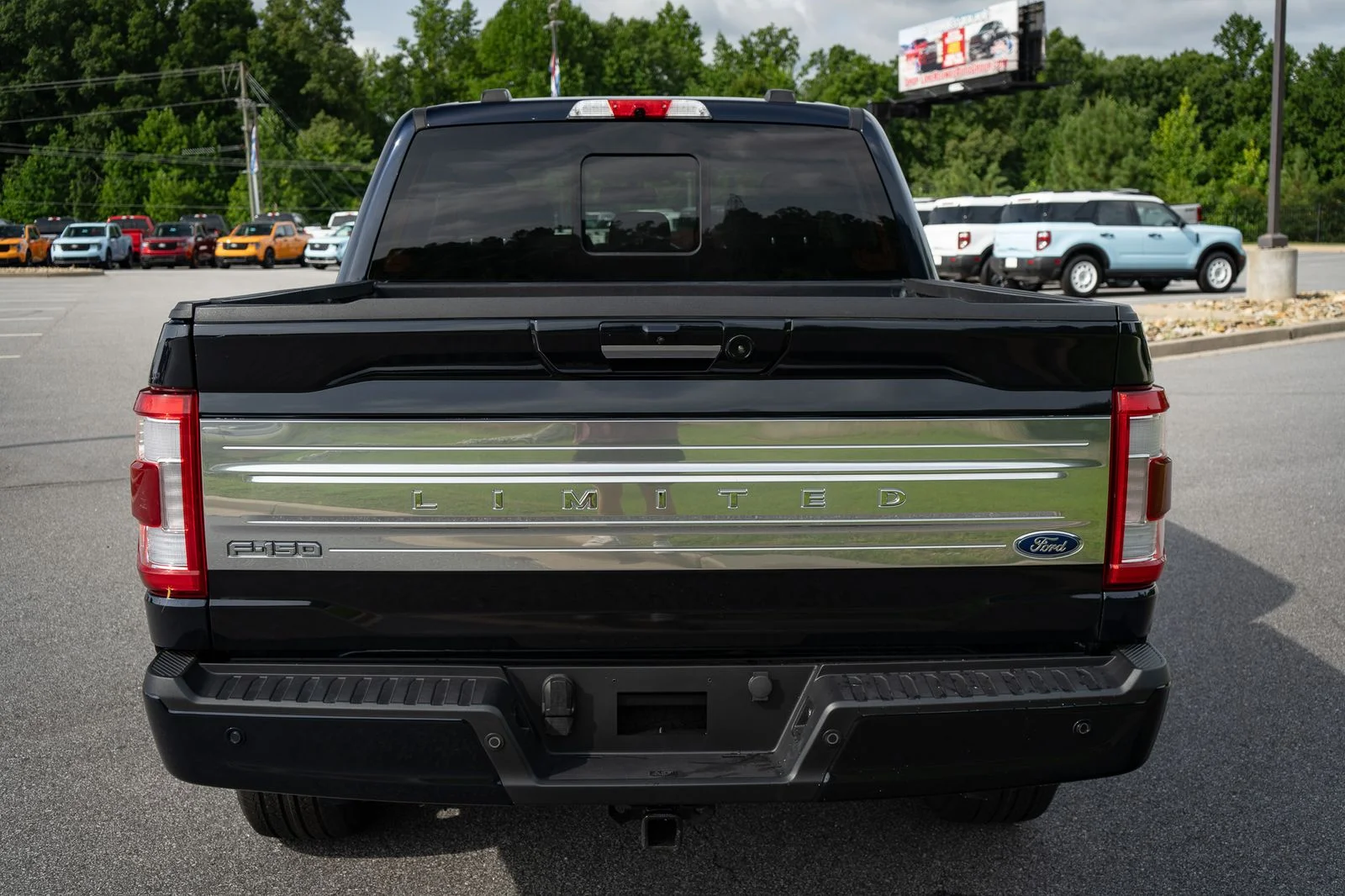 Used 2023 Blue Ford Limited image 8