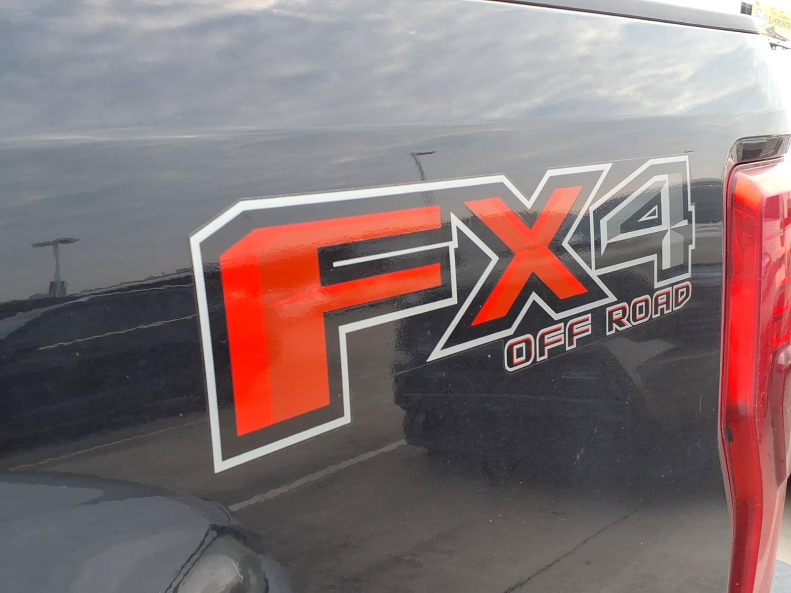 Used 2019 Black Metallic Ford Platinum image 8