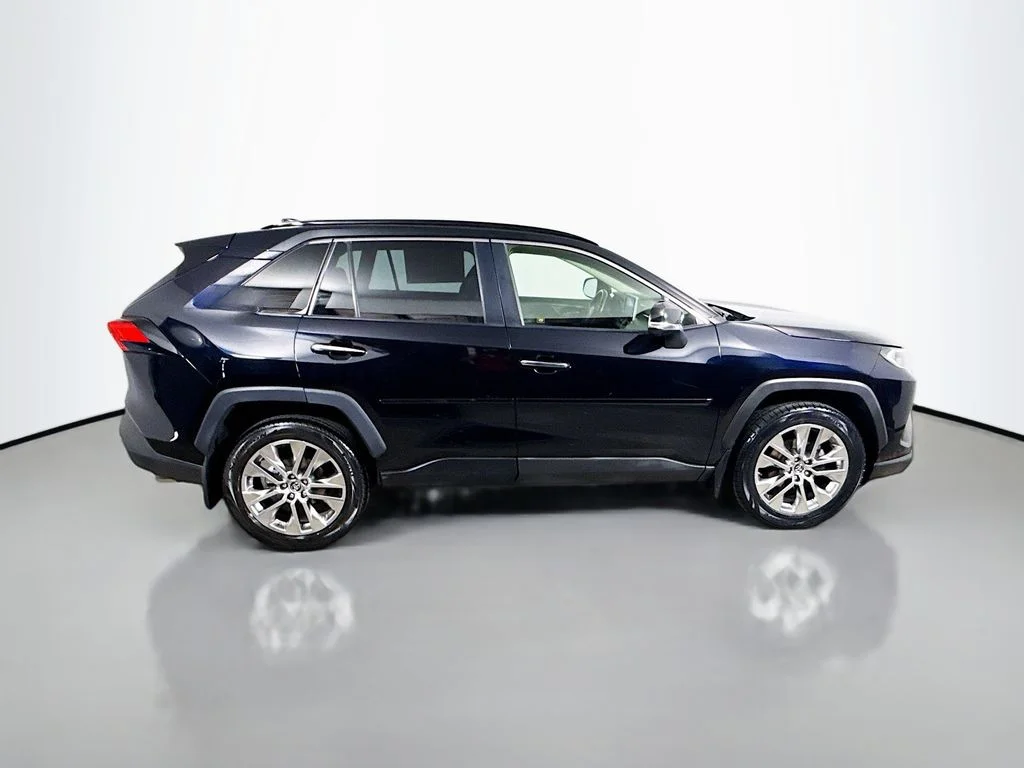 Used 2019 Midnight Black Metallic Toyota Limited image 8