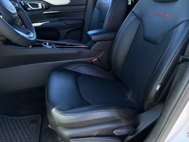 Used 2025 White Jeep Trailhawk image 20