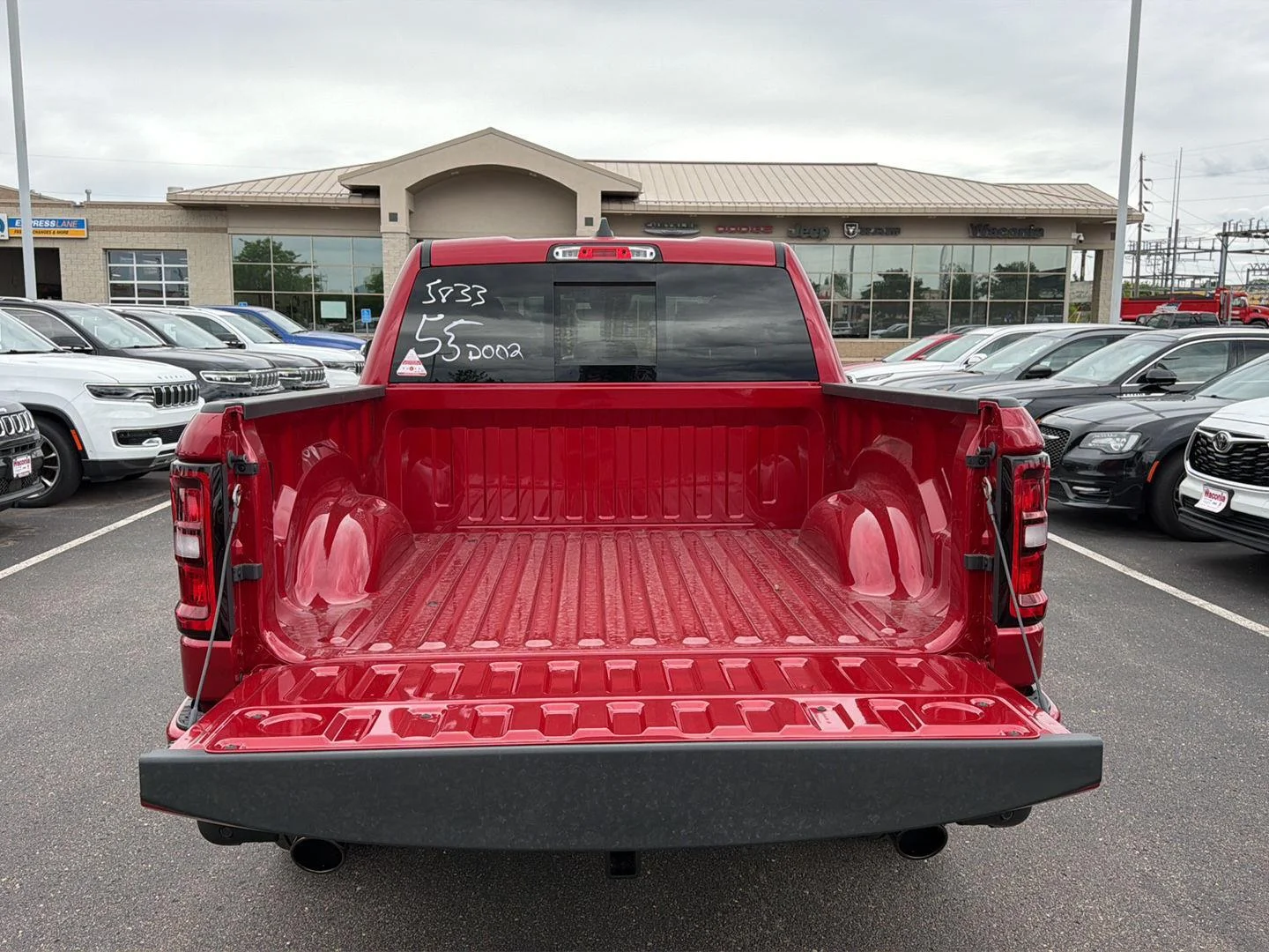 New 2026 Molten Red Pearl-Coat Exterior Paint RAM Big Horn image 22