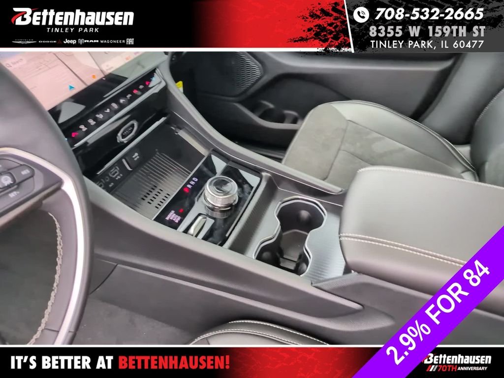 New 2026 Diamond Black Crystal Pearlcoat Jeep Altitude image 30