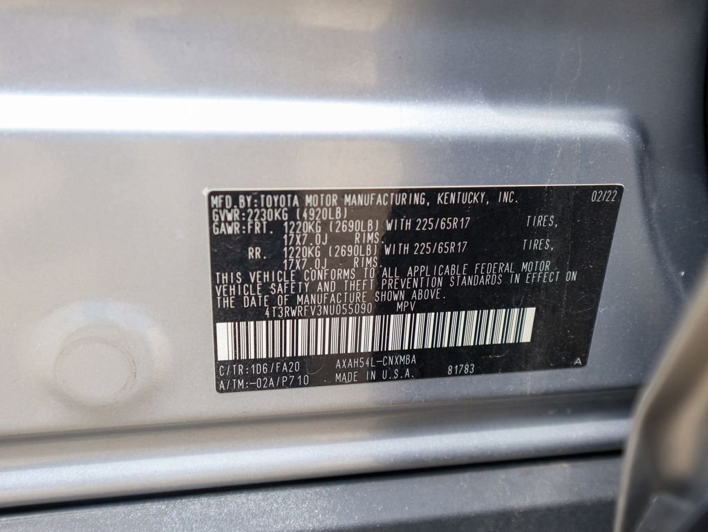 Used 2022 Silver Toyota XLE image 34