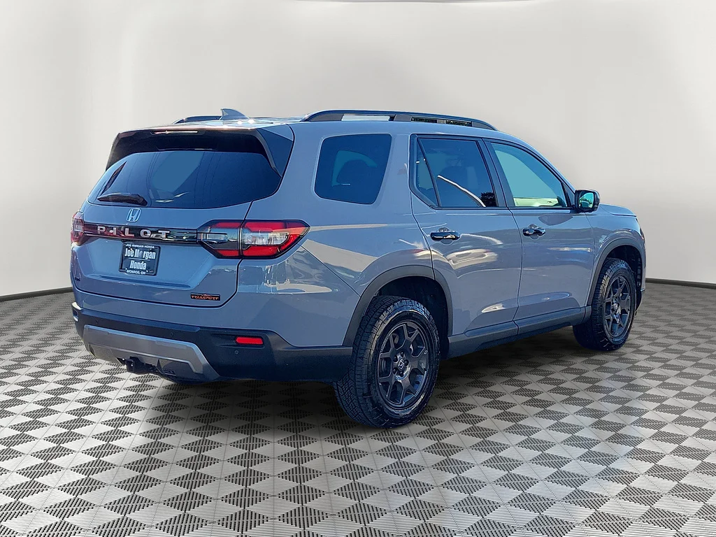 2026 Honda Pilot TrailSport, photo 3 of 12