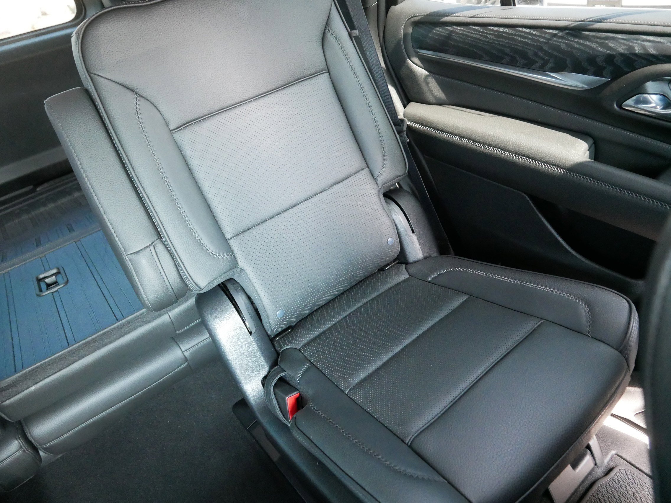 2023 GMC Yukon Denali - Photo 14