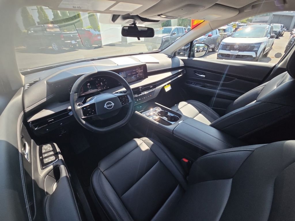 Used 2025 Gray Nissan SV image 18