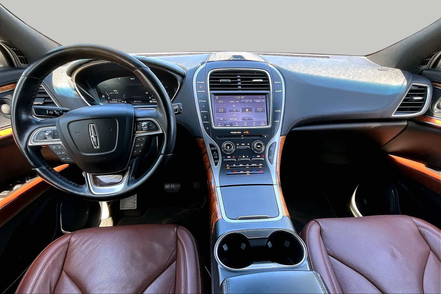 Used 2020 Pristine White Lincoln Reserve image 16