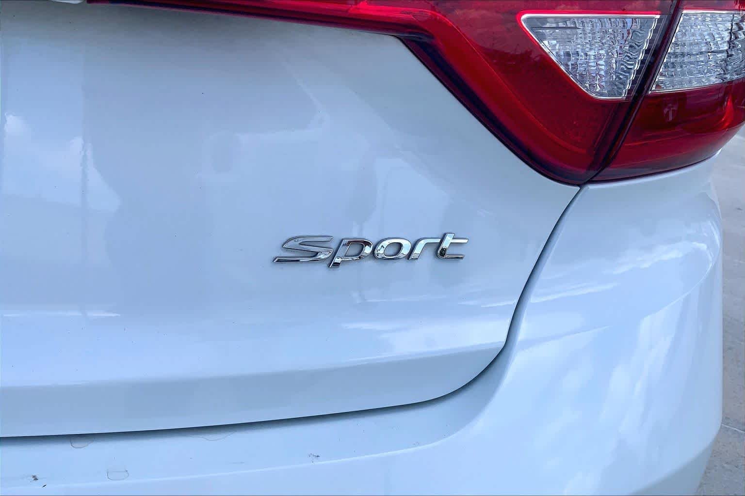 Used 2015 Quartz White Pearl Hyundai 2.4L Sport image 10