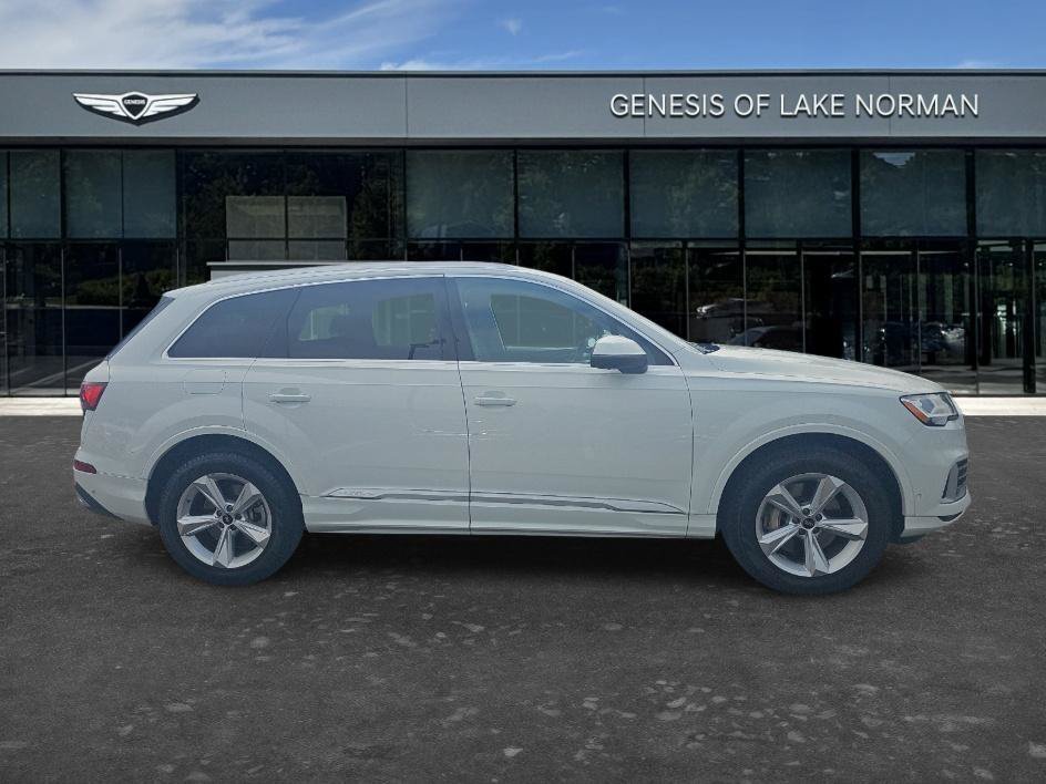 Used 2022 Carrara White Audi Premium image 4