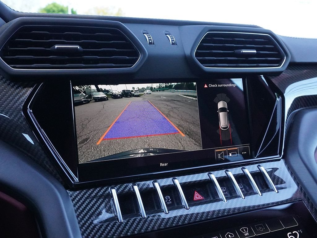 Used 2022 Black Lamborghini Base image 53