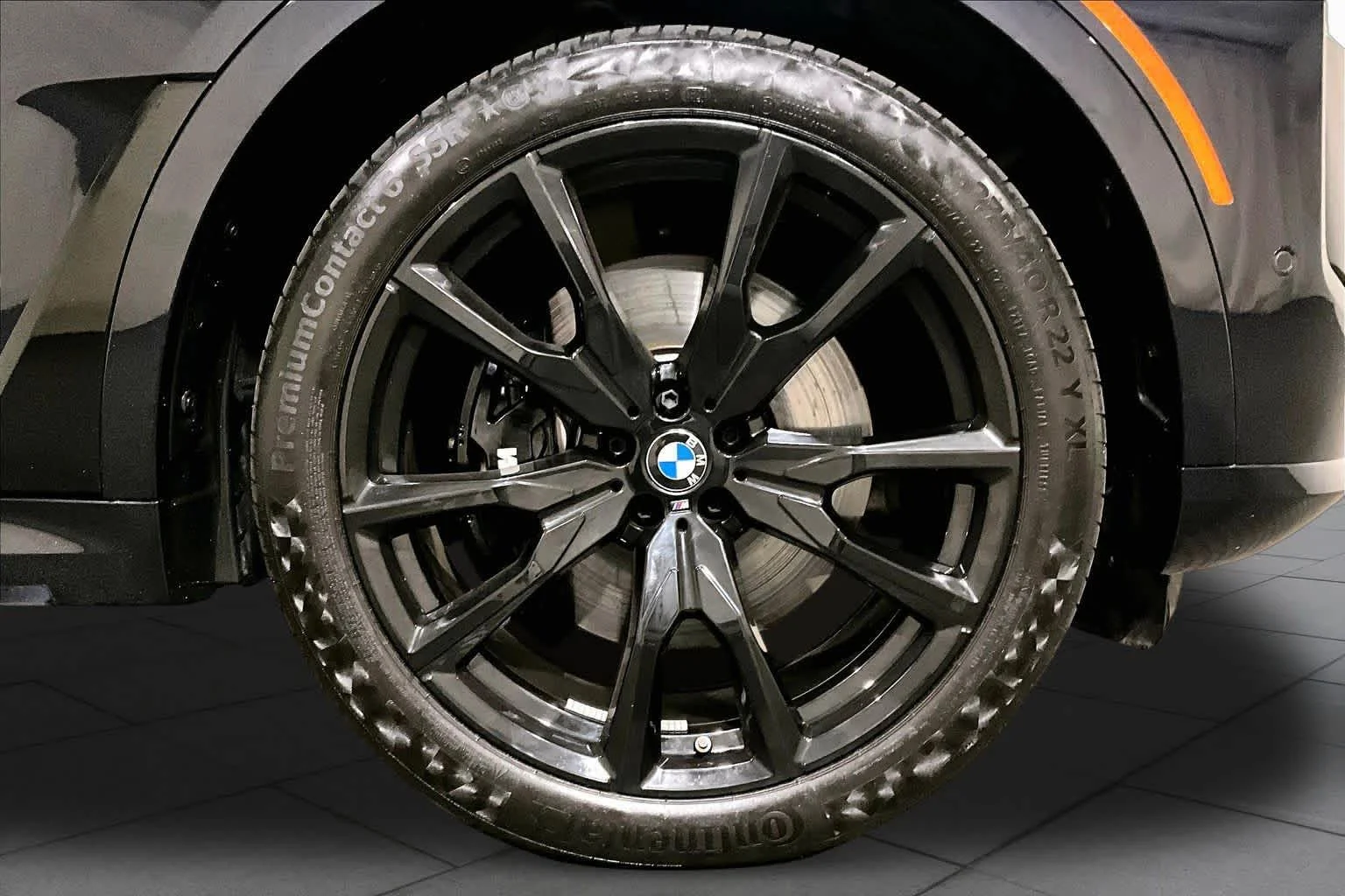 Certified Used 2025  BMW M60i image 10
