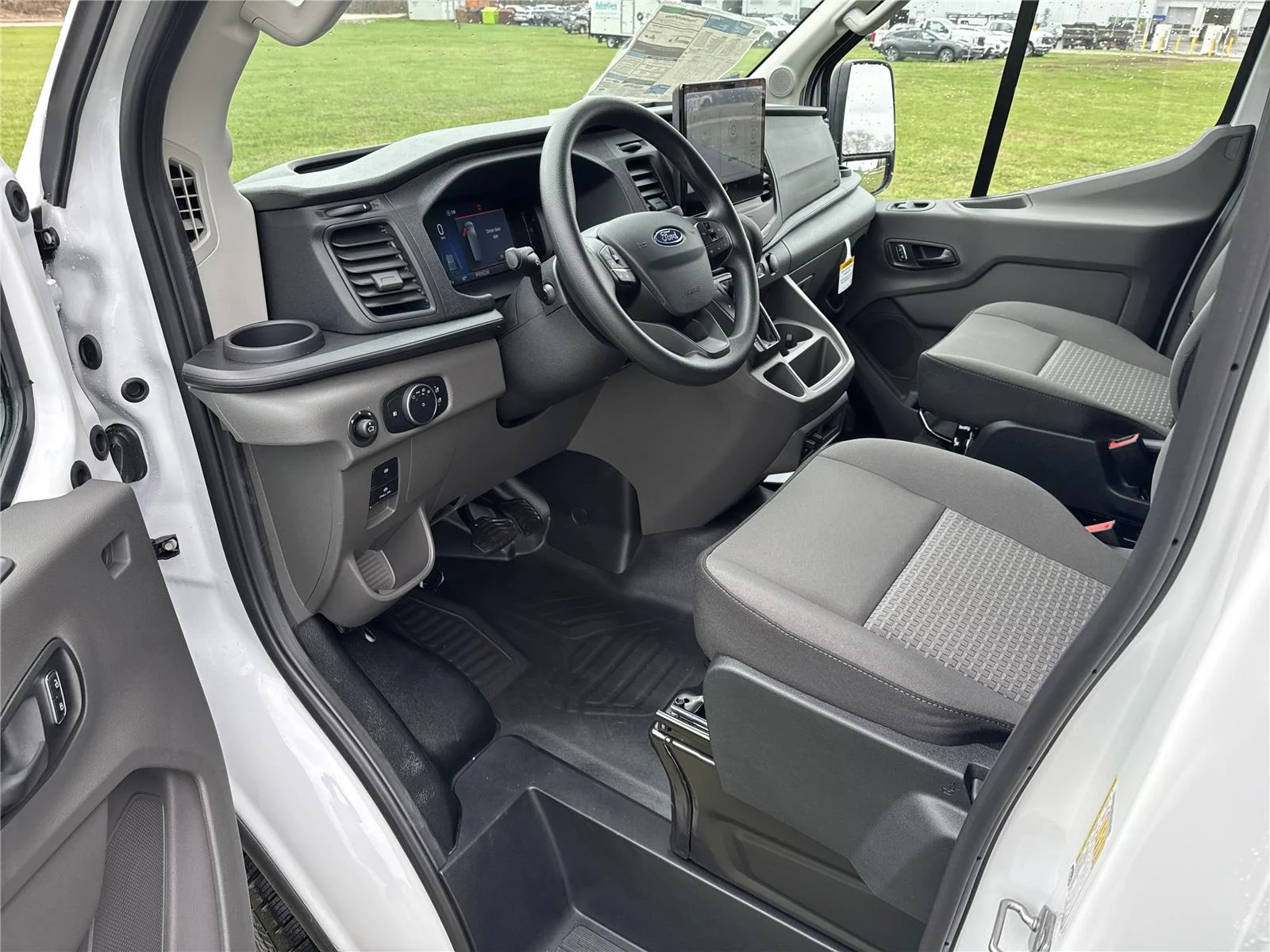 New 2026 Oxford White Ford Base image 10