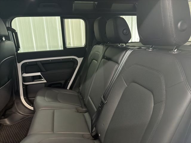 2023 Land Rover Defender S - Photo 14