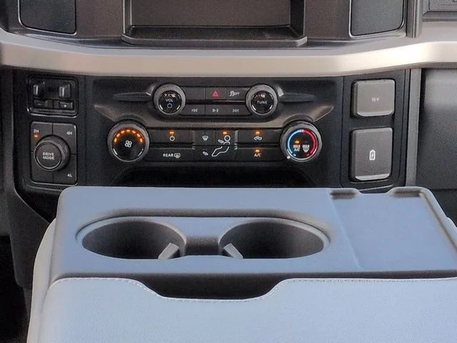 New 2026 Oxford White Ford F-550® XL image 18