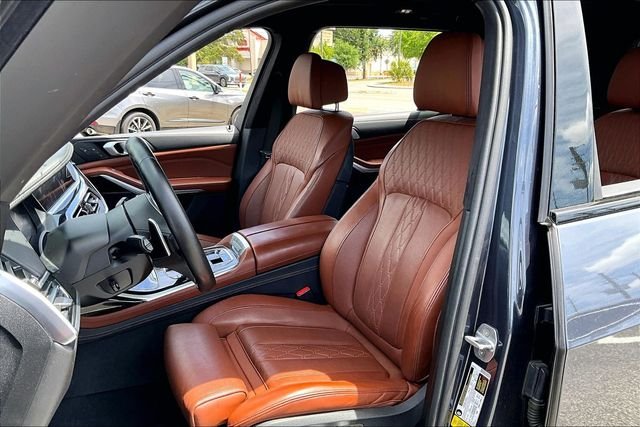 Used 2019 Gray BMW xDrive40i image 18