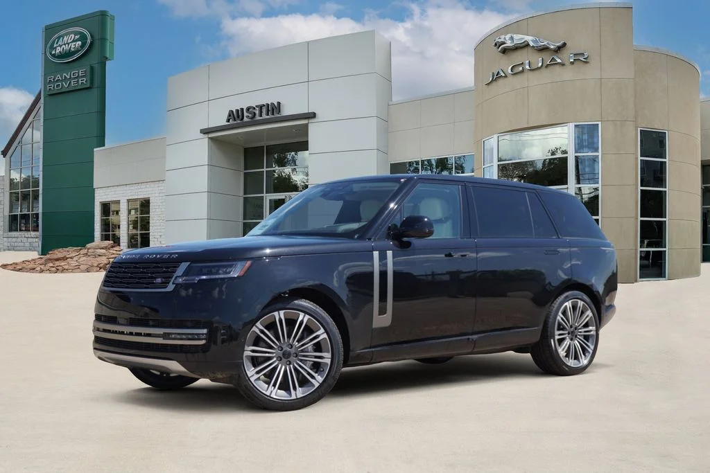 2026 Land Rover Range Rover 4.4 SE LWB 7's photo