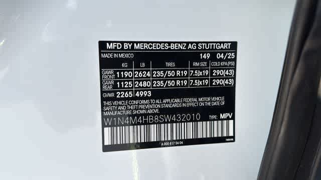 Certified Used 2025 Polar White Mercedes-Benz GLB 250 image 12