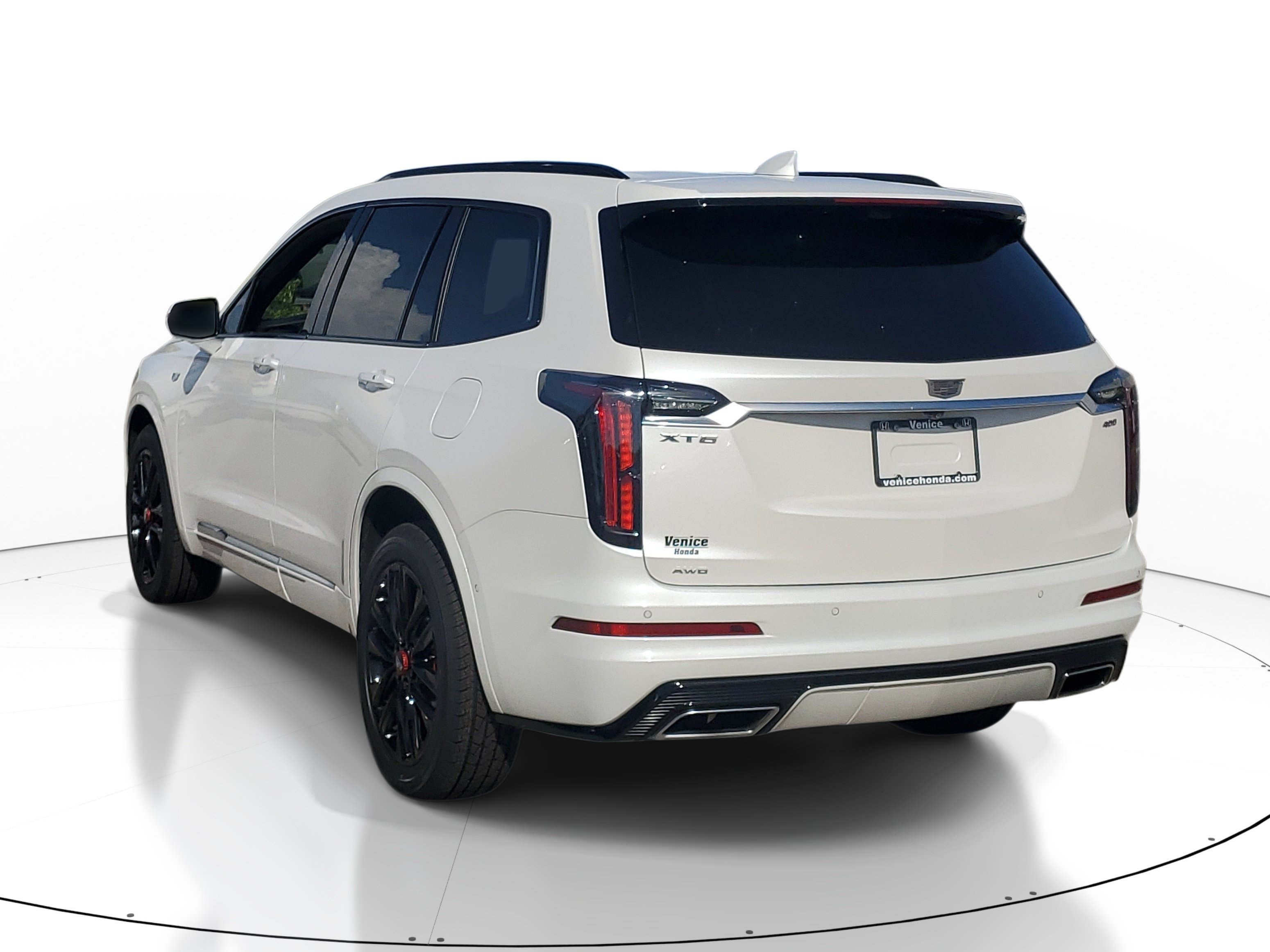 Used 2025 Crystal White Tricoat Cadillac AWD Sport image 3