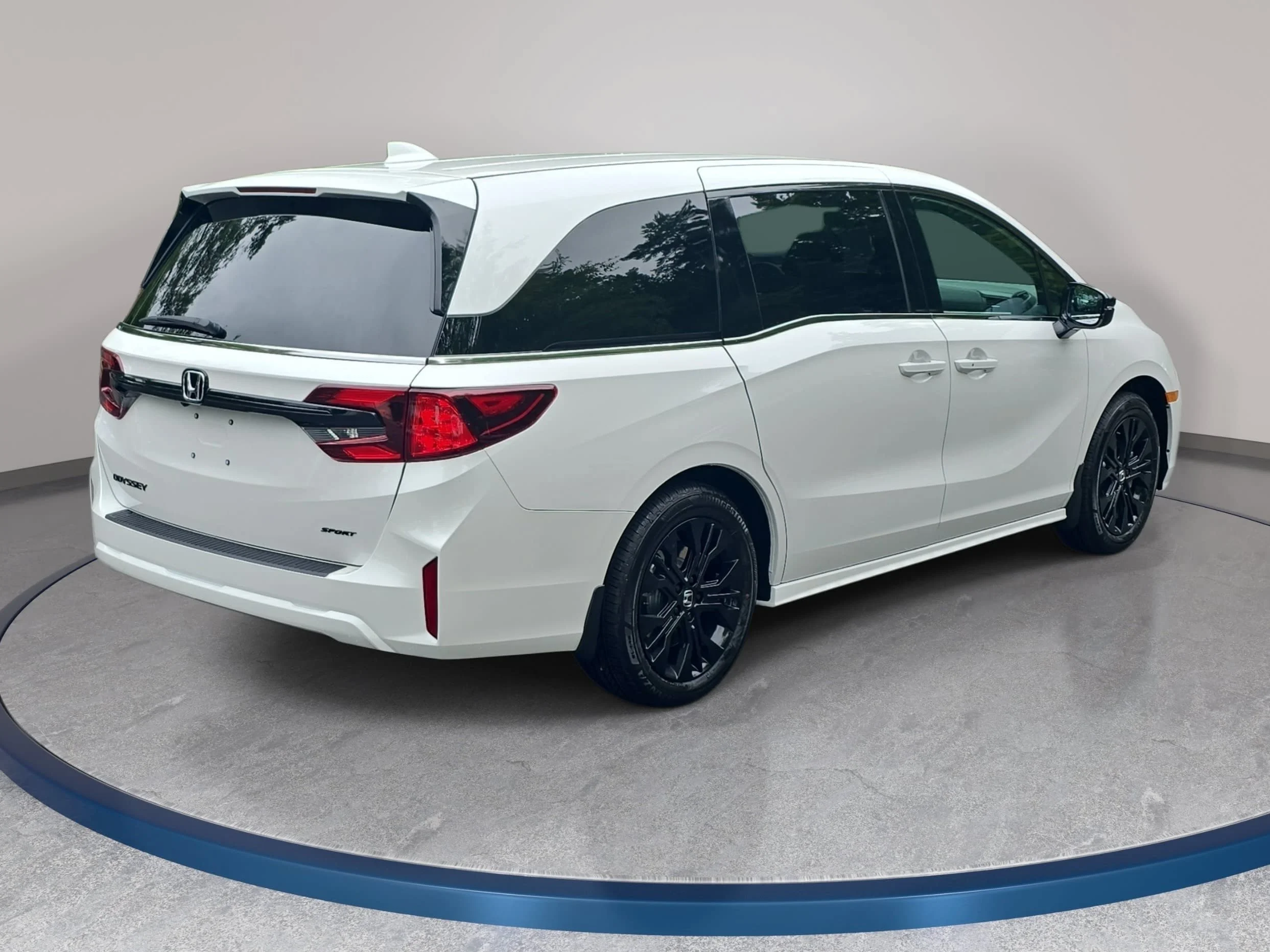 New 2026 Platinum White Pearl Honda Sport-L image 5