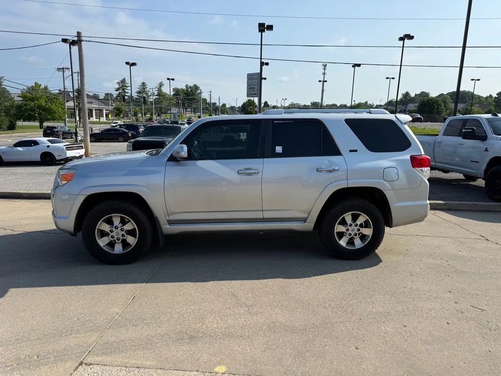 Used 2013 Silver Toyota SR5 image 9