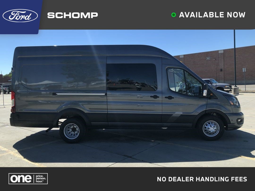New 2026 Carbonized Gray Metallic Ford  image 1