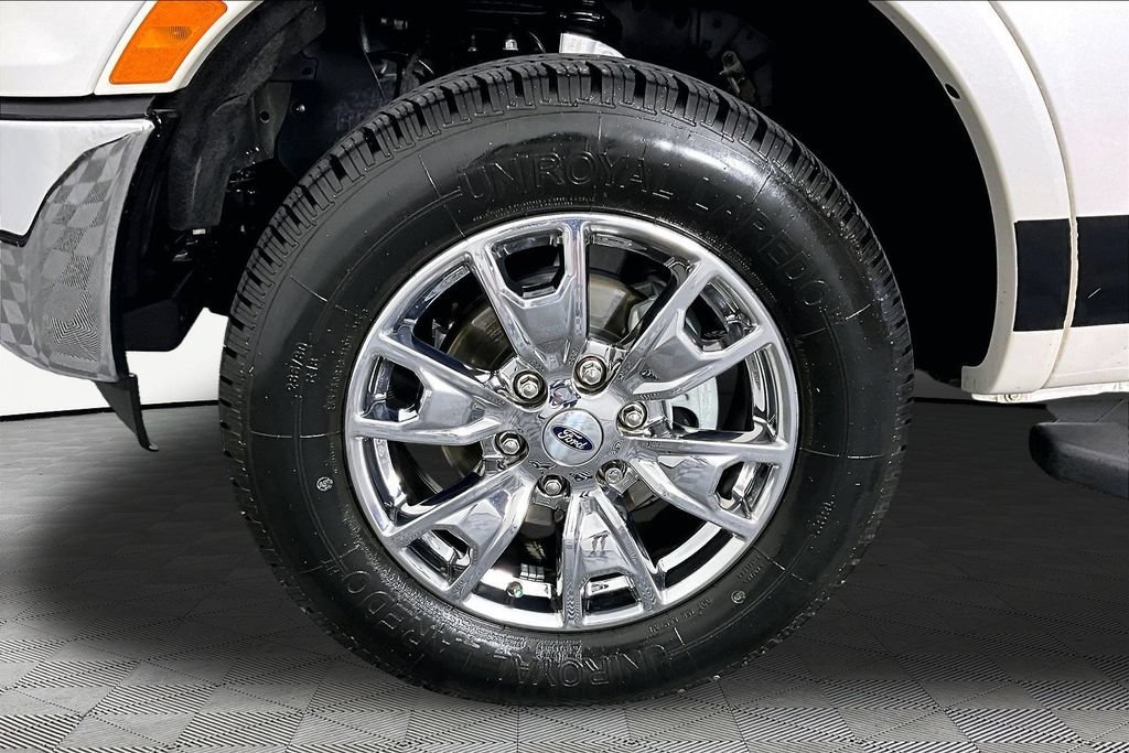 Used 2019 White Ford LARIAT image 31
