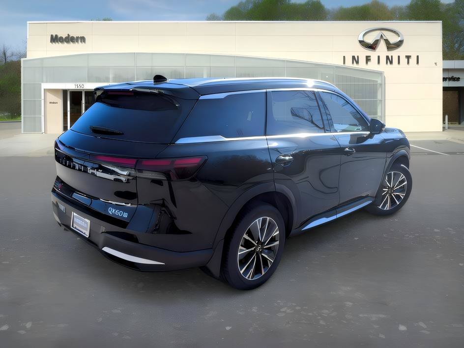 Used 2026 Mineral Black INFINITI LUXE image 4