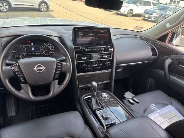 Used 2023 White Nissan Platinum image 13