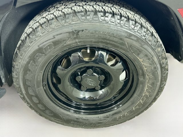Used 2023 White Land Rover S image 33